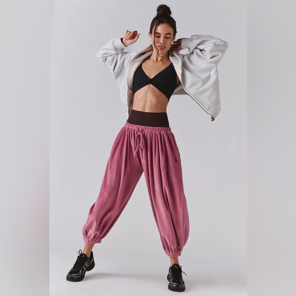 FP Movement Momentum Velour Pants!🔥 with pockets! XL- New w/ Tags! - Picture 12 of 16